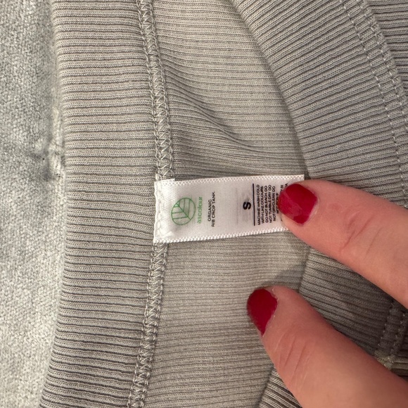 Graphic tank - Picture 2 of 2